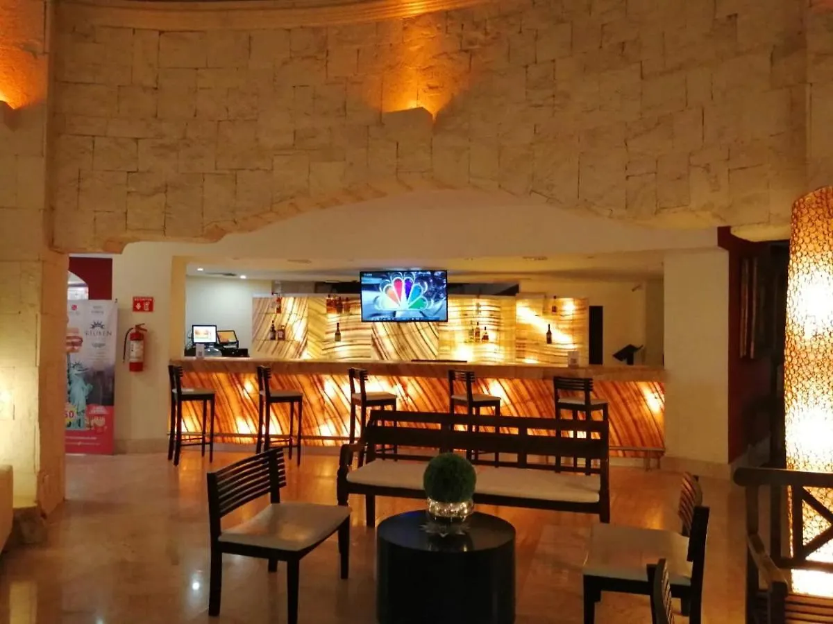 Hotel Adhara Hacienda Cancún
