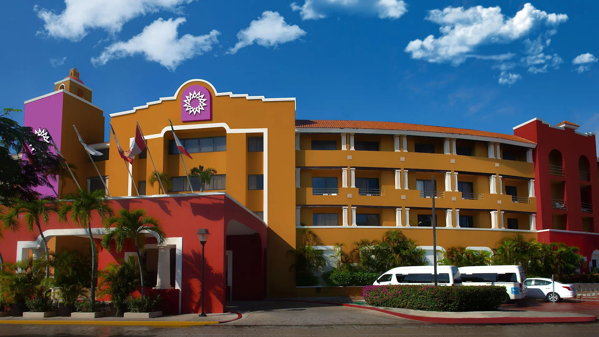 Adhara Hacienda Cancún Hotel